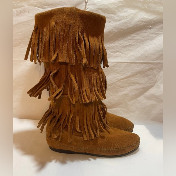 minnetonka moccasins boot Layer Fringe Boots Brown Size 5 women’s - Picture 1 of 9